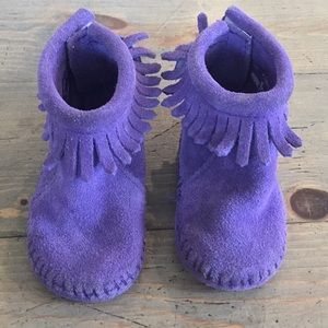 Minnetonka toddler moccasin booties